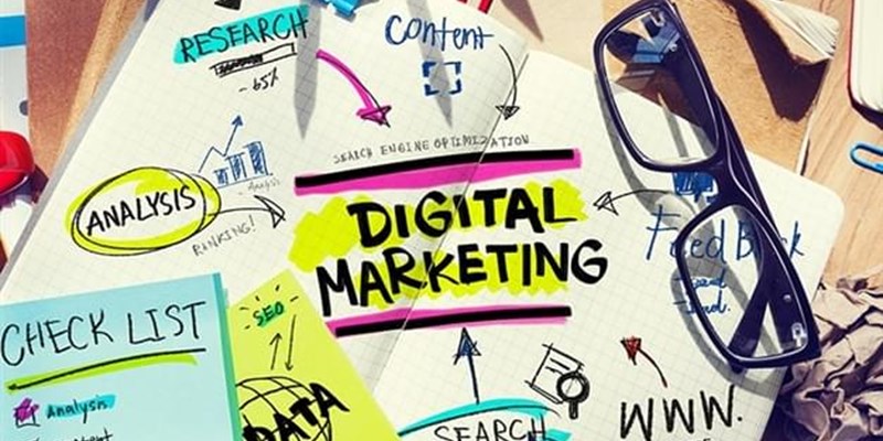 Digital Marketing Copertina